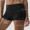 3" Szorty Alo Softsculpt z niskim stanem i podwiniętym dołem – czarne