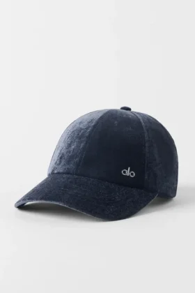 Aksamitna czapka Off-Duty – granatowa