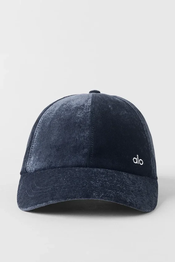 Aksamitna czapka Off-Duty – granatowa