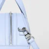 Alo Mini Odyssey – jasnoniebieska skóra w stylu Prowansji