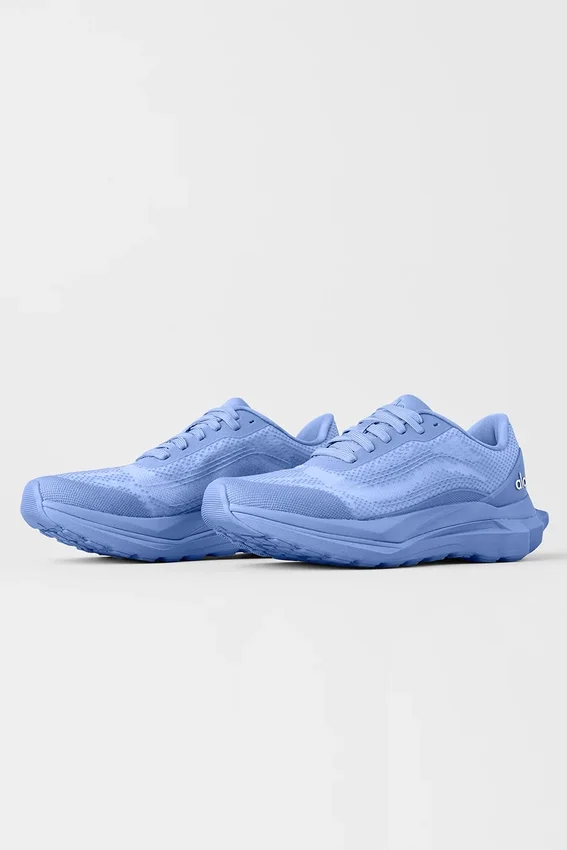 Alo Runner – Crystal Clear Blue