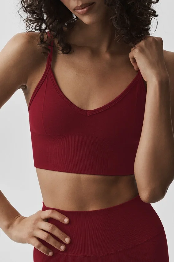 Bezszwowa braletka z modalu z prążkowanym wzorem „Delight” – kolor Summer Romance Red