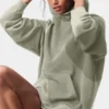 Bluza z kapturem Make Waves – w odcieniach wapienia