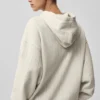 Bluza z kapturem w prążki – w kolorze kości