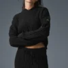 Bluza z kapturem „Winter Bliss” z dzianiny warkoczowej – czarna