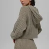 Bluza z kapturem Winter Bliss z dzianiny warkoczowej – jasny kolor kakao