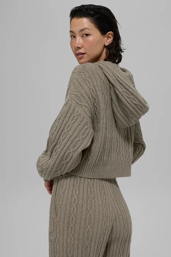 Bluza z kapturem Winter Bliss z dzianiny warkoczowej – jasny kolor kakao