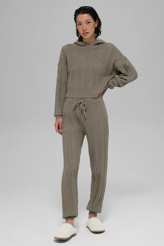 Bluza z kapturem Winter Bliss z dzianiny warkoczowej – jasny kolor kakao