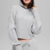 Bluza z kapturem „Winter Bliss” z dzianiny warkoczowej – szary melanż