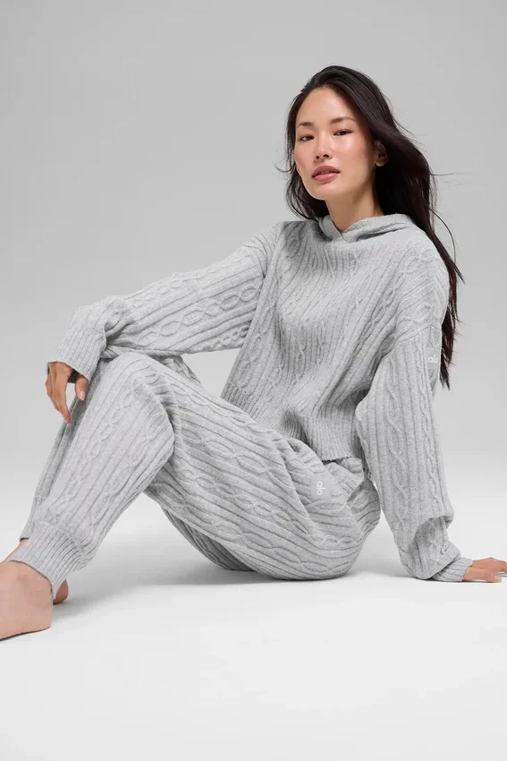 Bluza z kapturem „Winter Bliss” z dzianiny warkoczowej – szary melanż