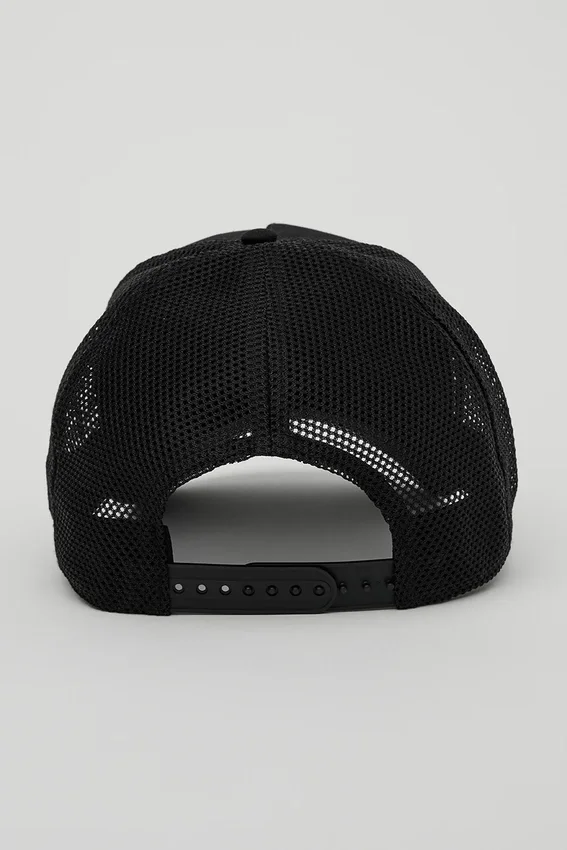 Czapka typu trucker District – czarna