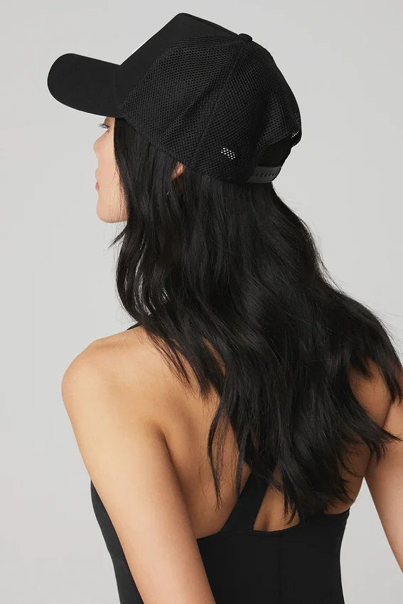 Czapka typu trucker District – czarna