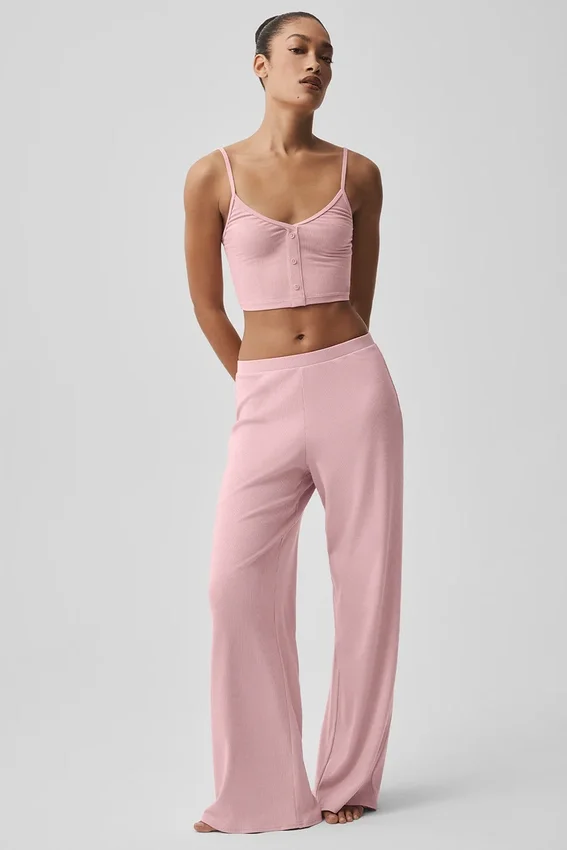 Delikatny top na ramiączkach z prążkowanej dzianiny – różowy w stylu vintage