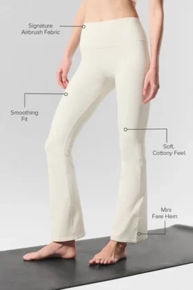 High-Waist Airbrush 7/8 Bootcut Legginsy – kolor kości słoniowej