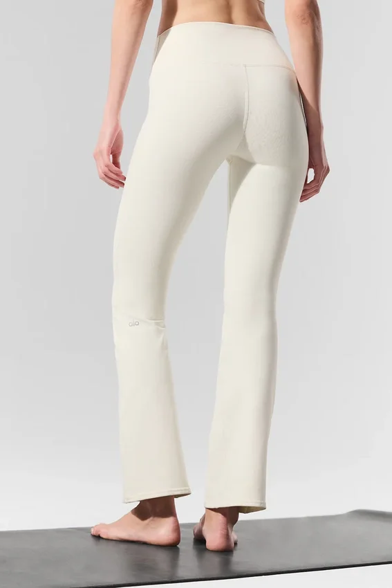 High-Waist Airbrush 7/8 Bootcut Legginsy – kolor kości słoniowej