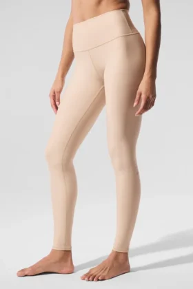 High-Waist Airlift Legging – kolor orzech makadamia