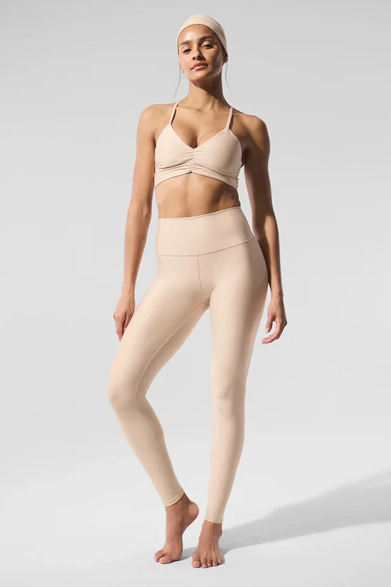 High-Waist Airlift Legging – kolor orzech makadamia