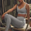 High-Waist Alosoft Legginsy z motywem serca – szary melanż sportowy/biały