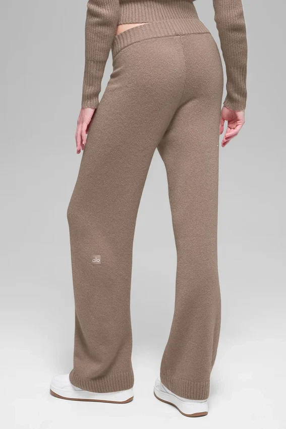 High-Waist Cashmere Wool Pants with Wide Legs from the New Class Collection – Chai Latte