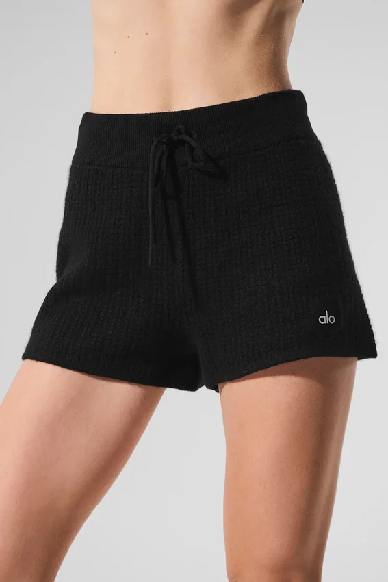 High-Waist kaszmirowe szorty o puszystej fakturze waflowej – czarne