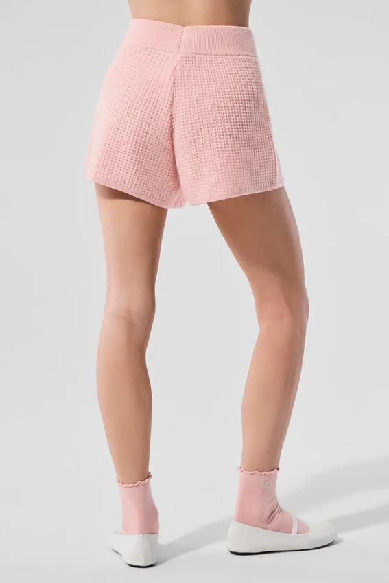 High-Waist kaszmirowe szorty o puszystej fakturze waflowej – kolor różowy kwarc