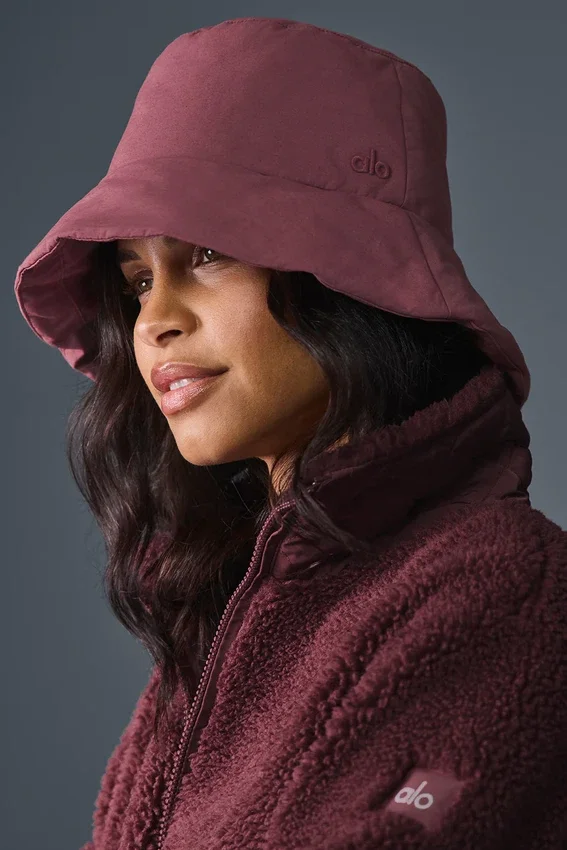 Kapelusz typu bucket „Good Shade Puffer” – kolor burgundowo-truflowy