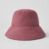 Kapelusz typu bucket „Good Shade Puffer” – kolor burgundowo-truflowy