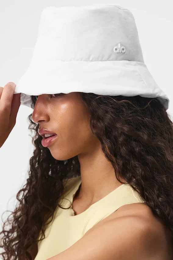 Kapelusz typu bucket w kolorze Good Shade – biały
