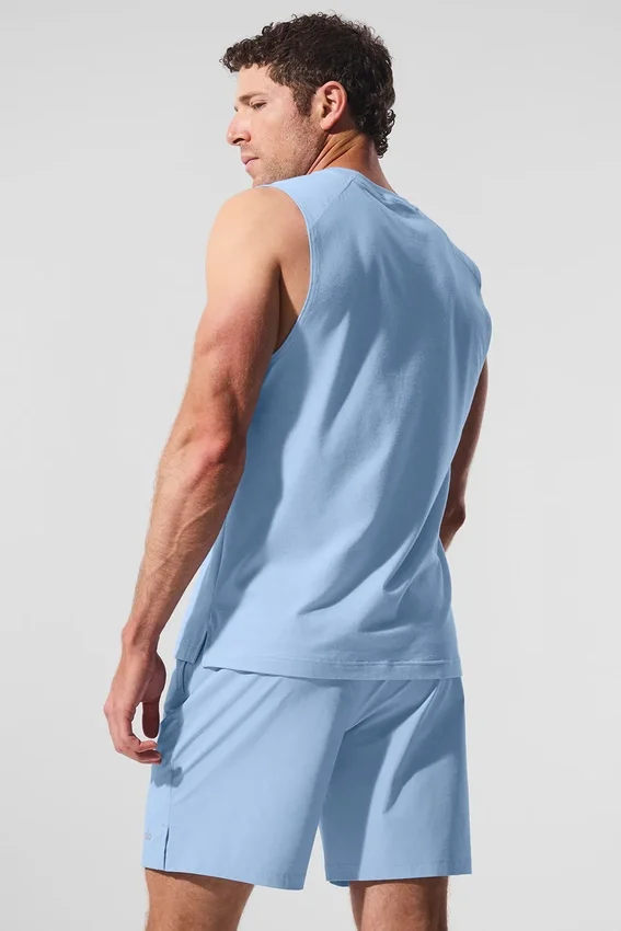 Koszulka bez rękawów Alo Vapor Muscle – kolor Seashell Blue