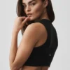 Koszulka bez rękawów z biustonoszem Alosoft Affection z dekoltem w serek – Black