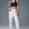 Koszulka bez rękawów z wbudowanym biustonoszem „Airbrush Real Bra” – czarna