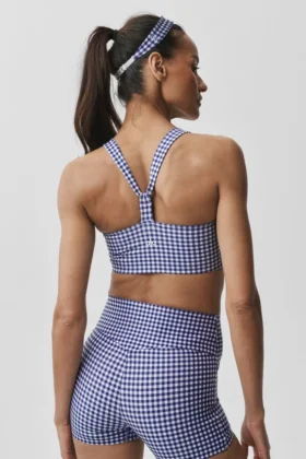 Koszulka bez rękawów z wbudowanym biustonoszem Airlift Gingham Sleek – granatowa w kratkę