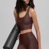 Koszulka bez rękawów z wbudowanym biustonoszem Airlift Super Sleek – kolor Brownstone