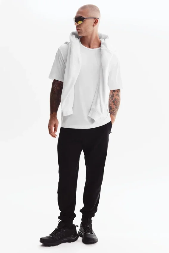 Koszulka uliczna Essential z krótkim rękawem – White