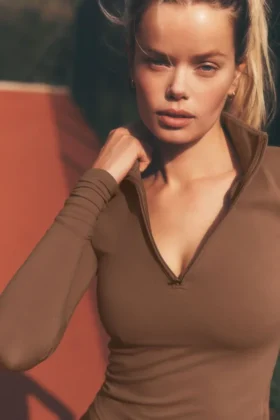 Koszulka z długim rękawem Alo Softsculpt Precision z zamkiem 1/4 – brązowa „Sun Kissed”
