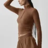 Koszulka z długim rękawem Alo Softsculpt Precision z zamkiem 1/4 – brązowa „Sun Kissed”