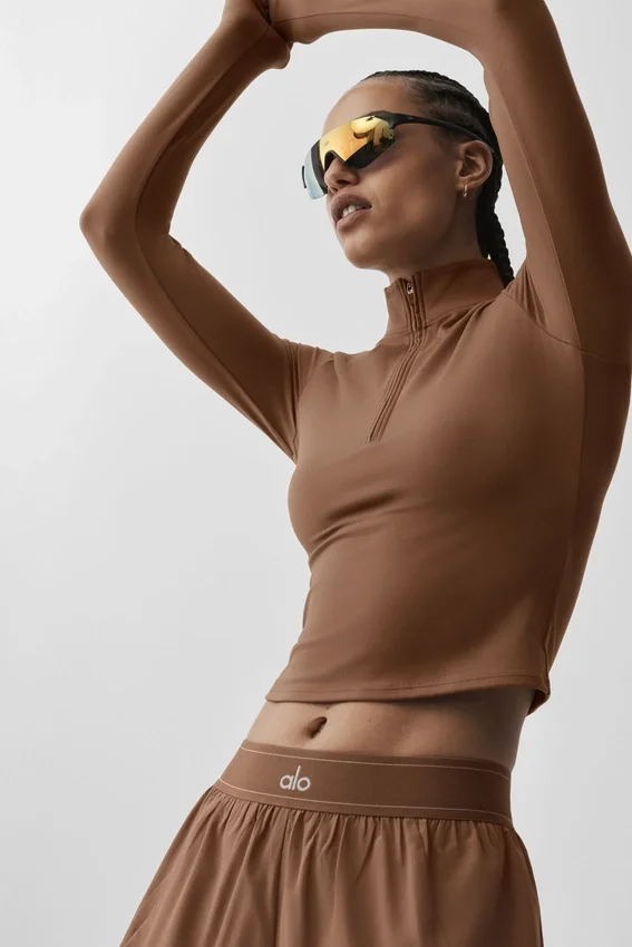 Koszulka z długim rękawem Alo Softsculpt Precision z zamkiem 1/4 – brązowa „Sun Kissed”