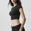 Koszulka z krótkim rękawem Alosoft Crop Finesse – czarna