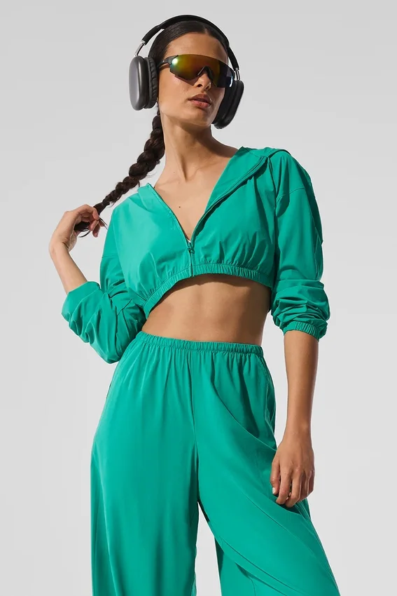 Krótka bluza z kapturem i zamkiem na całej długości „Breezy” – Spruce Green