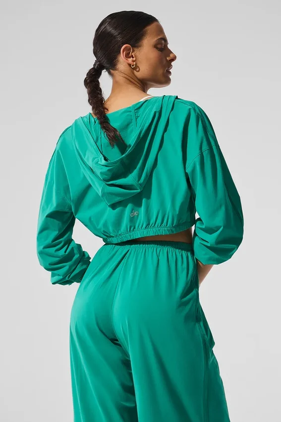 Krótka bluza z kapturem i zamkiem na całej długości „Breezy” – Spruce Green