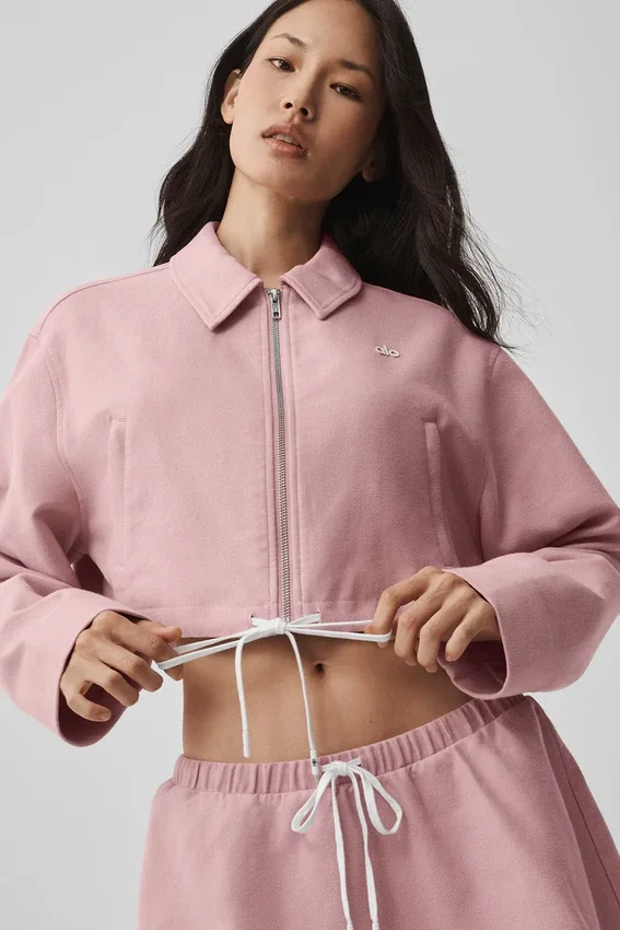 Krótka kurtka z zamkiem na całej długości z serii „Fan Favorite” – Vintage Pink
