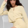 Krótki kardigan z wełny i kaszmiru z kolekcji New Class – kolor Candlelight Yellow