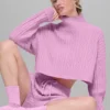 Krótki sweter z golfem i długim rękawem „Winter Bliss” w splocie warkoczowym – Candy Heart P