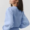 Krótki sweter z okrągłym dekoltem Accolade – jasnoniebieski w odcieniu Provence