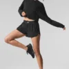 Krótki sweter z okrągłym dekoltem Sway – czarny