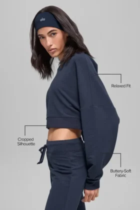 Krótki sweter z okrągłym dekoltem Sway – granatowy