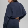 Krótki sweter z okrągłym dekoltem Sway – granatowy