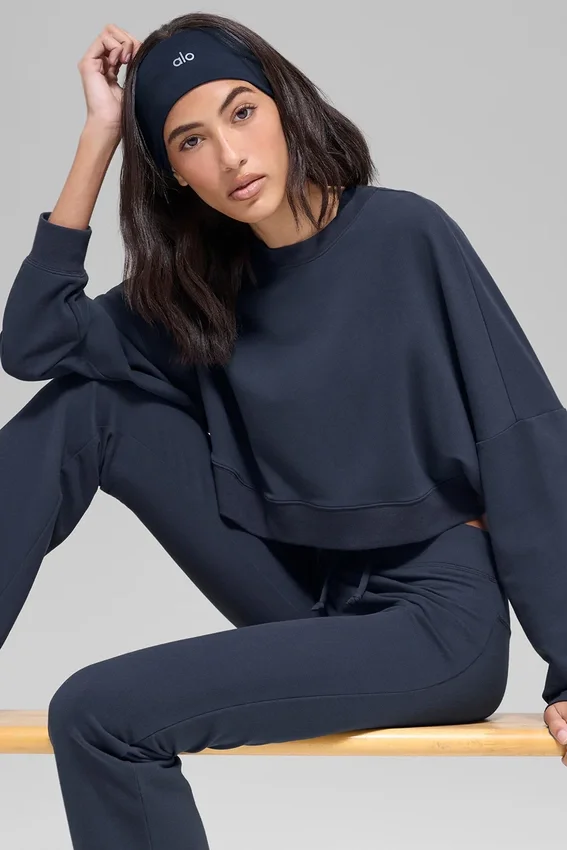 Krótki sweter z okrągłym dekoltem Sway – granatowy