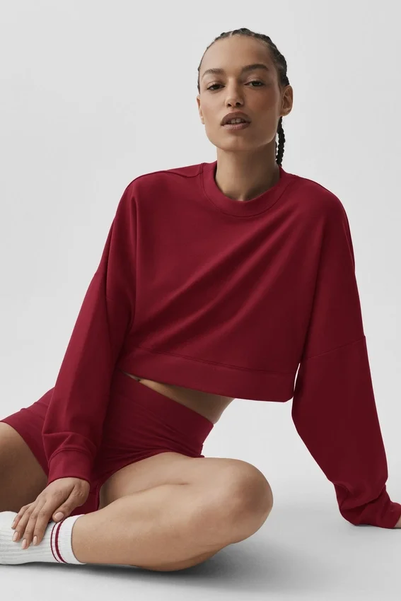 Krótki sweter z okrągłym dekoltem Sway – kolor Summer Romance Red