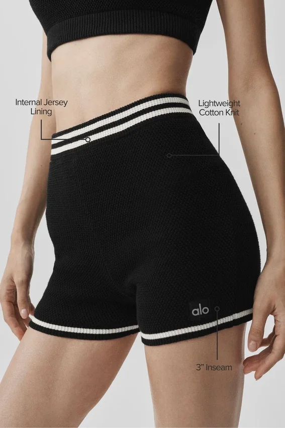 Krótkie szorty Tennis Club Sweater Knit Hot — czarne/kość słoniowa